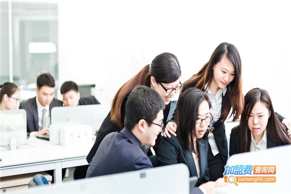 E板会网络学校加盟费