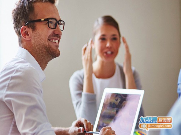 闳澜雨培训加盟费