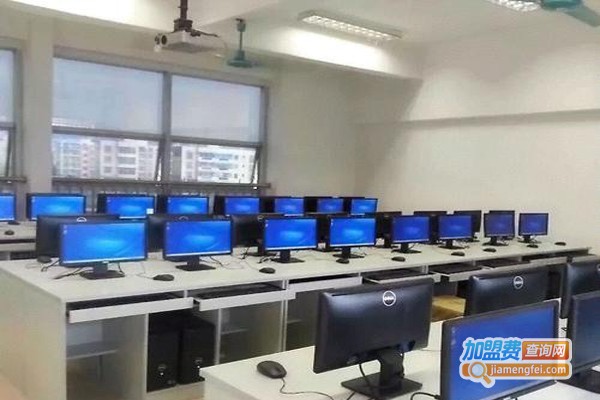 张默然动画培训加盟费