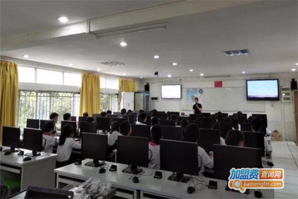 金字塔影视艺术教育加盟费