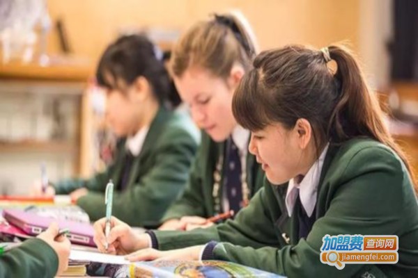 决胜留学加盟费