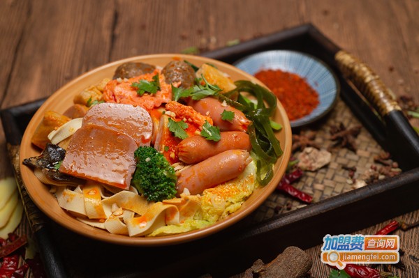辣壹桶干拌冒菜加盟费