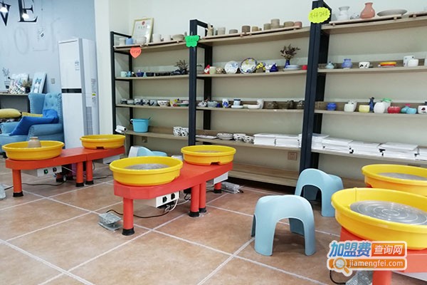 百变泥匠陶艺馆加盟门店