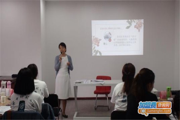 育仁外语加盟费