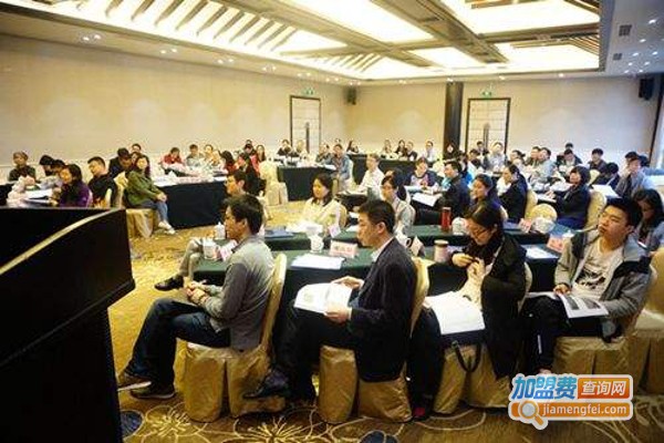 华晨培训加盟费