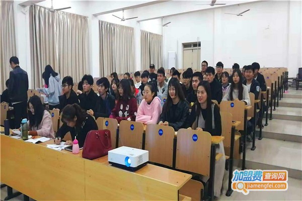 佳佳会计培训加盟费