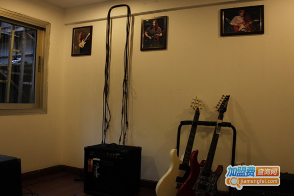 世音琴行加盟费