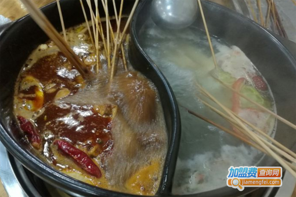 印象宽板凳串串香加盟费