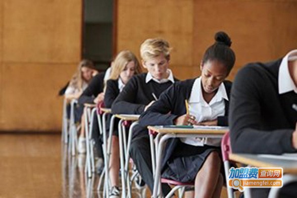 丹尼乔留学教育加盟费