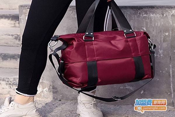 右手箱包加盟门店