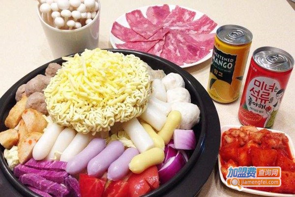 【爱上韩国年糕火锅加盟】开店加盟爱上韩国年糕火锅，不是土豪也富裕！