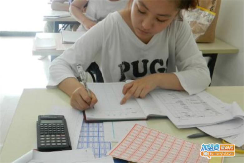 佳佳会计培训加盟费