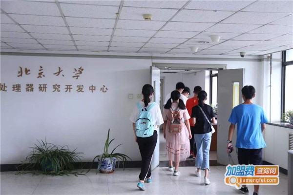 芳群教育加盟费