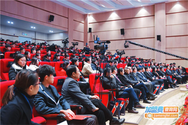 罗德国际教育中心加盟费