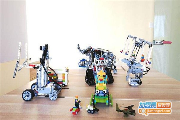 思庚机器人加盟费