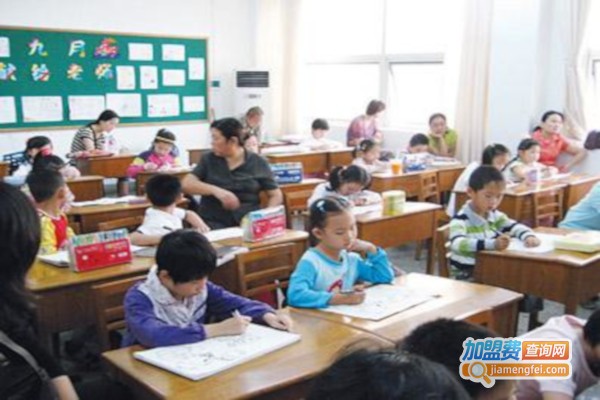 嘉铭教育加盟费