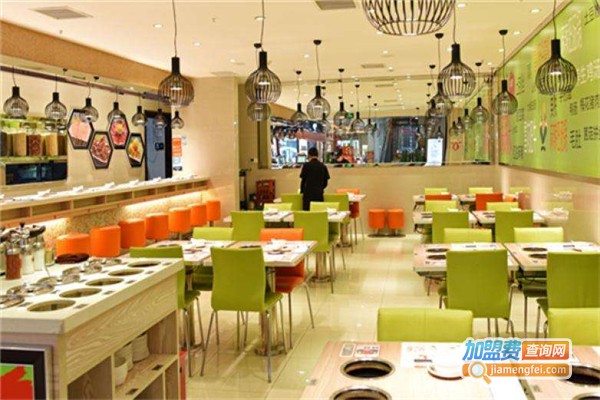 嗯呐嗯呐吧台火锅加盟费