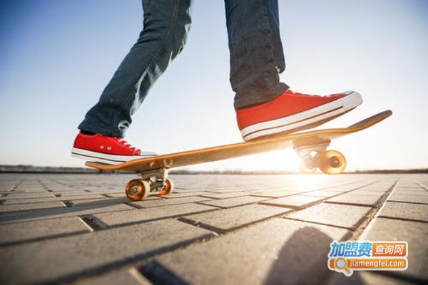 爱大王里滑板加盟费