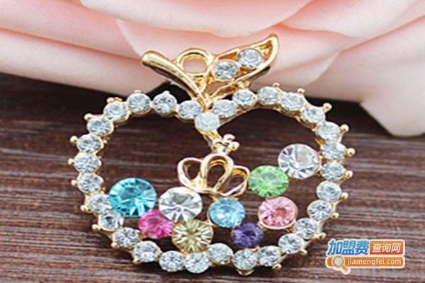 七彩坊DIY手机美容加盟门店