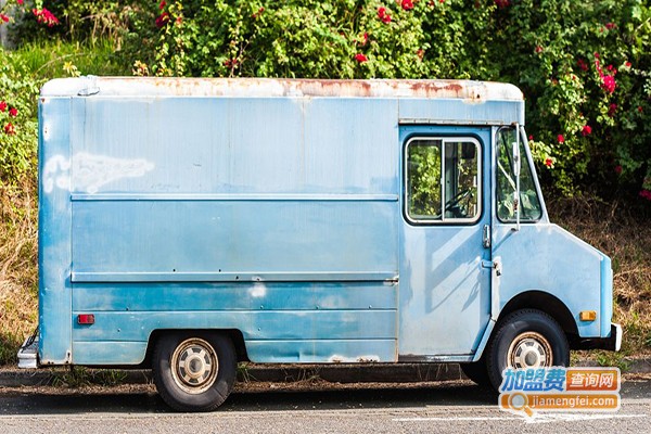 喜洋洋多功能小吃车加盟门店