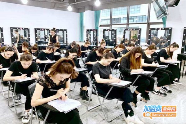 丽制化妆培训加盟门店