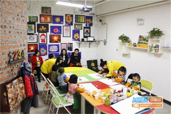 彩虹斑马少儿美术加盟费