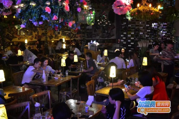 追光者音乐餐吧加盟店