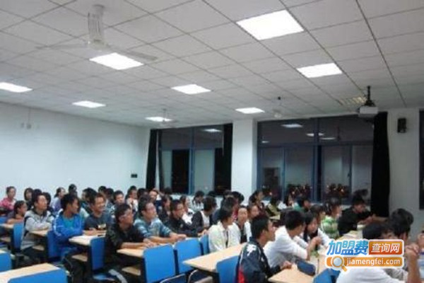 世纪精英培训加盟费