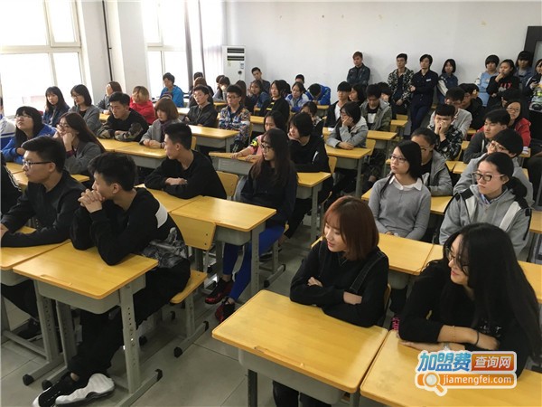 原创美术培训加盟费