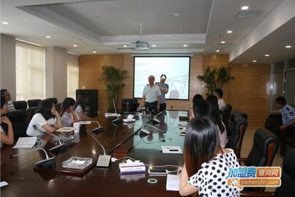 众诚职业培训加盟费