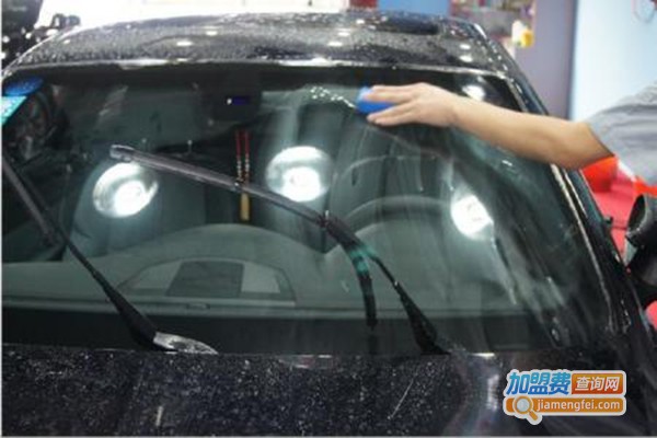 轿之林汽车美容加盟门店