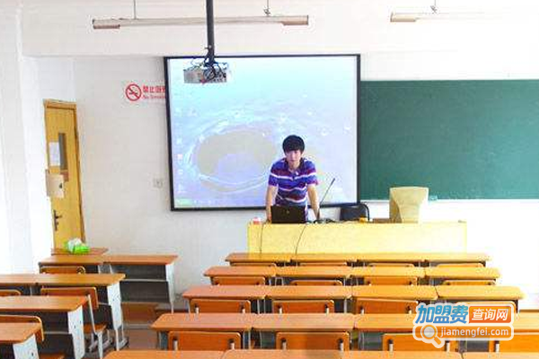 麦课通识学院加盟费