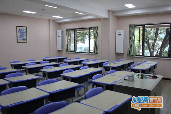 cc英语学校加盟费