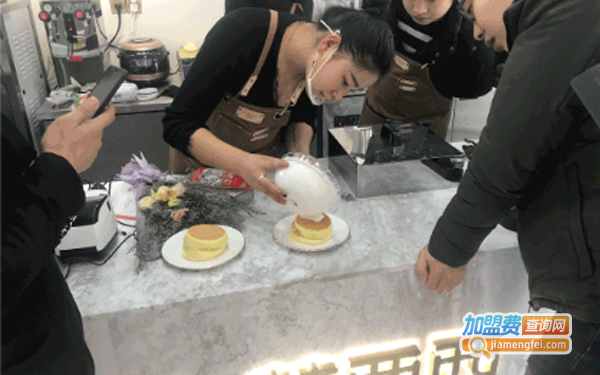 茶西西饮品店加盟