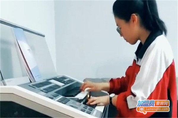 玖艺教育培训学校加盟费