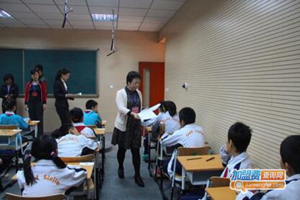 环球金语教育加盟