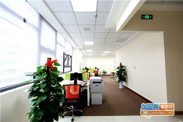 睿麒教育加盟费