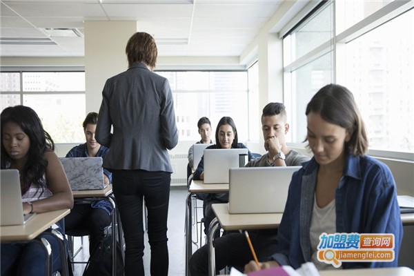 宇泉教育加盟费