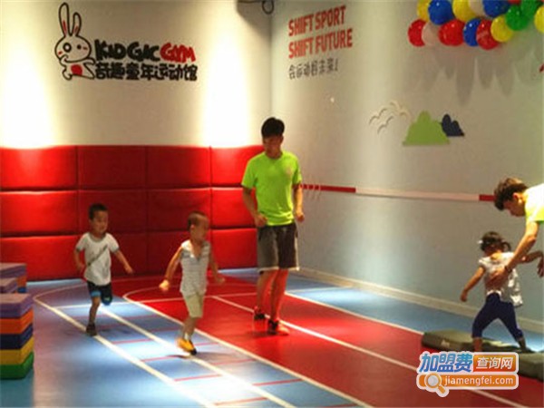 奇趣童年运动馆加盟费