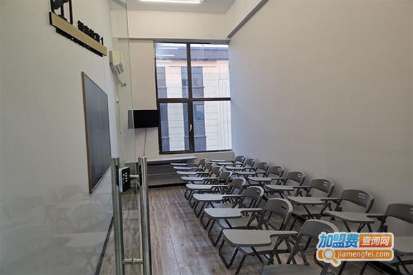 不凡高四学校加盟费