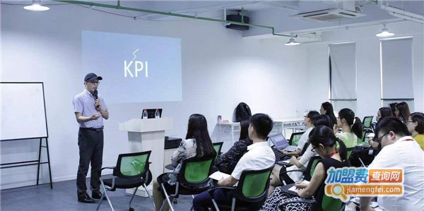 鸣人教育加盟费