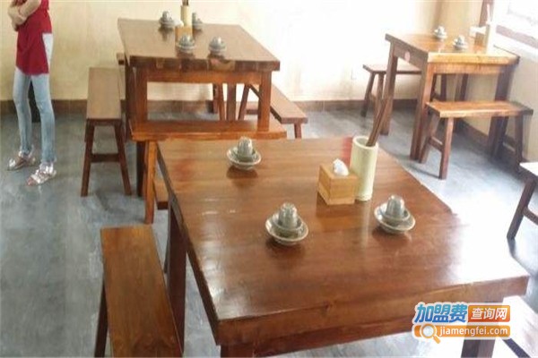 蜀鄉里川菜火锅加盟费