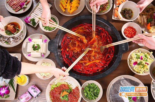 重庆九二五老火锅加盟费