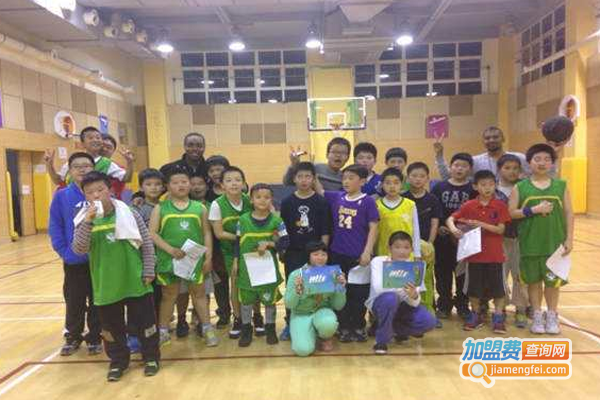 李秋平篮球俱乐部加盟费