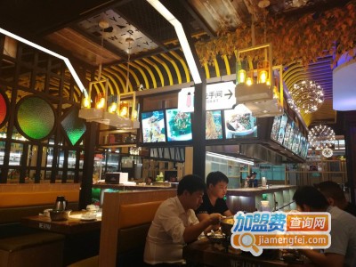 潮辣绿色时尚餐厅加盟费