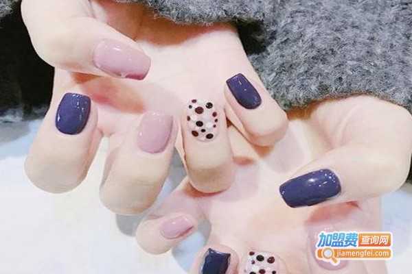 俪美美甲加盟费