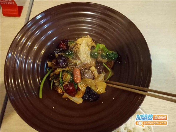 乾扬麻辣烫加盟费