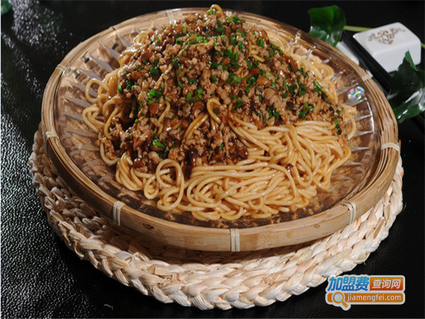 杨登金人气卤肉面加盟费