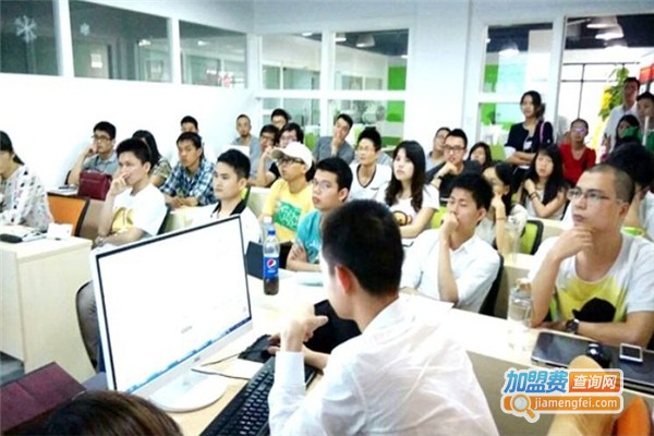 品学培训加盟费_投资品学培训加盟费是多少？