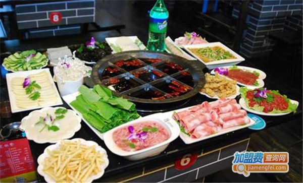 长板凳老灶火锅加盟费